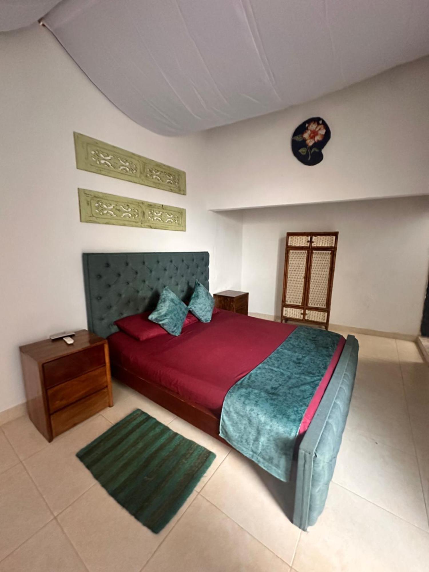 Hotel Renasci Palomino Bagian luar foto