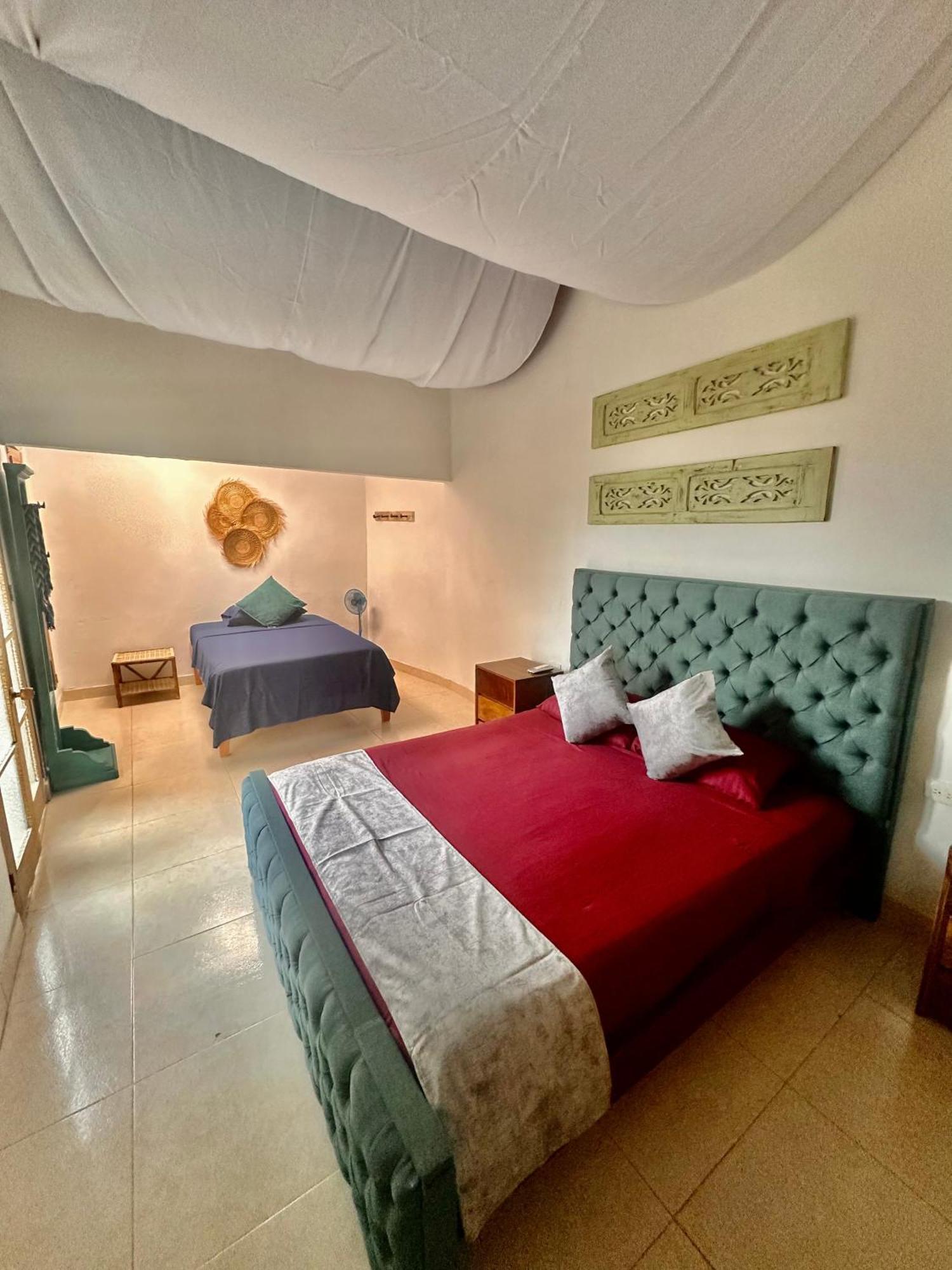 Hotel Renasci Palomino Bagian luar foto